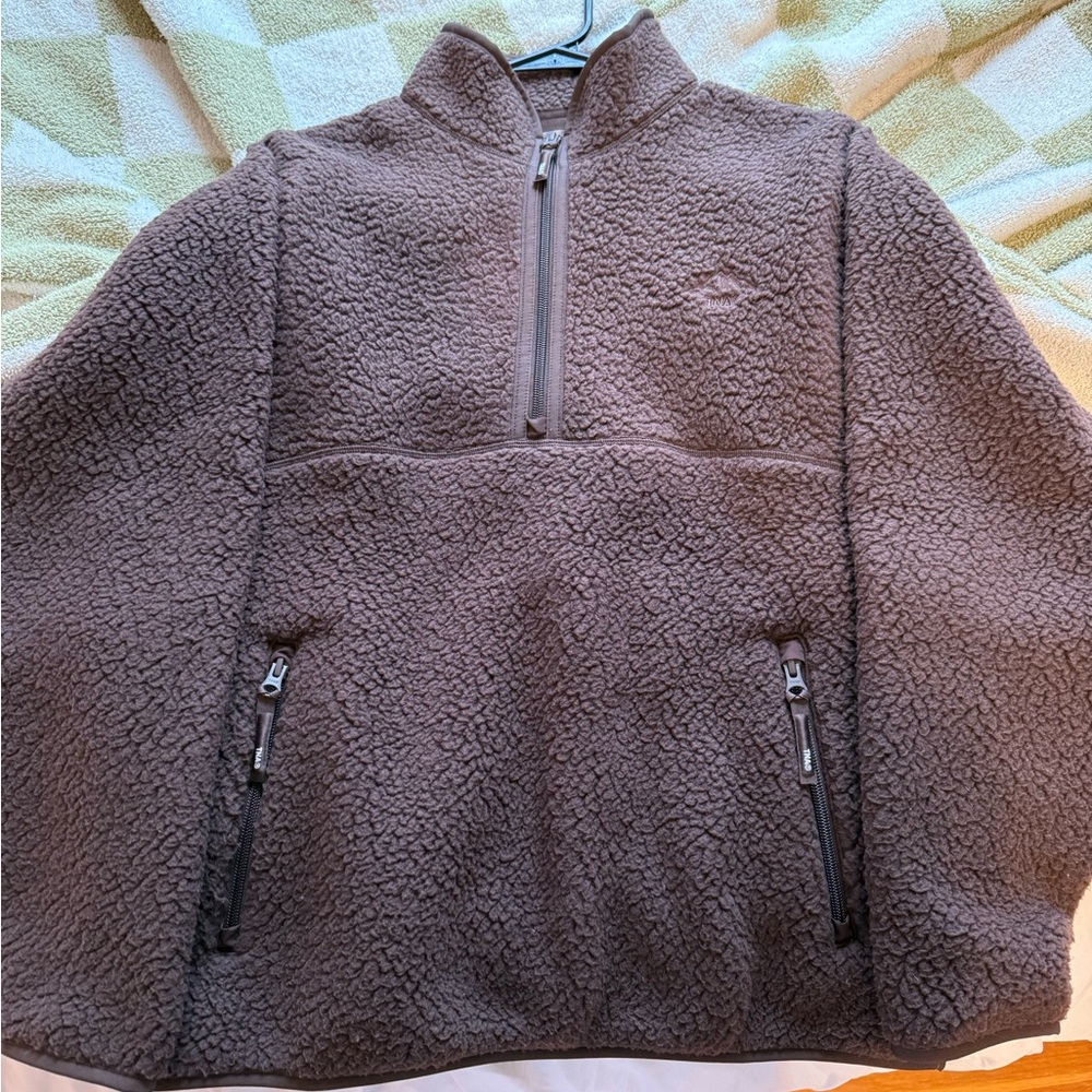 Aritzia TNA polarfleece